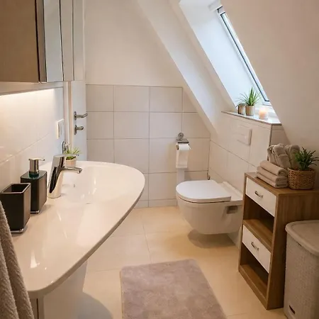 Haus Ornela Gruppenreise 6 Schlafzimmer 3x Bad 2x Kueche Garten Grill * Eggolsheim