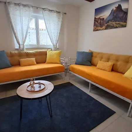 Haus Ornela Gruppenreise 6 Schlafzimmer 3x Bad 2x Kueche Garten Grill Eggolsheim