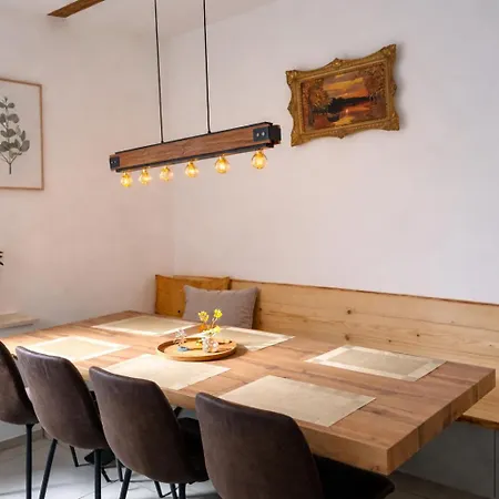 Haus Ornela Gruppenreise 6 Schlafzimmer 3x Bad 2x Küche Garten Grill Eggolsheim
