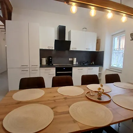 Haus Ornela Gruppenreise 6 Schlafzimmer 3x Bad 2x Küche Garten Grill *