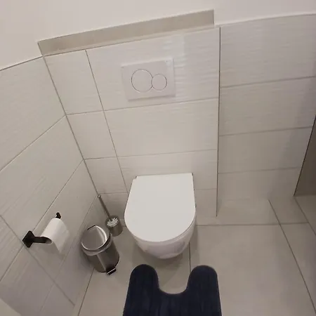 Haus Ornela Gruppenreise 6 Schlafzimmer 3x Bad 2x Küche Garten Grill Сasa de vacaciones