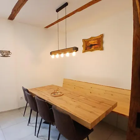 Nyaraló Haus Ornela Gruppenreise 6 Schlafzimmer 3x Bad 2x Kueche Garten Grill