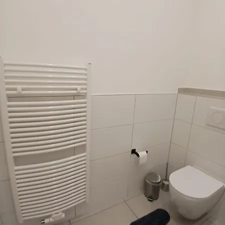 Haus Ornela Gruppenreise 6 Schlafzimmer 3x Bad 2x Küche Garten Grill Сasa de vacaciones *